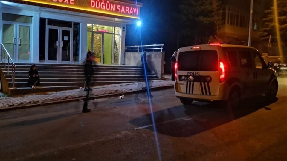 Düğündeki kavgada 1 kişi bıçaklandı