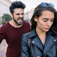 Partnerinizle kavga ederken asla söylememeniz gereken 5 şey!