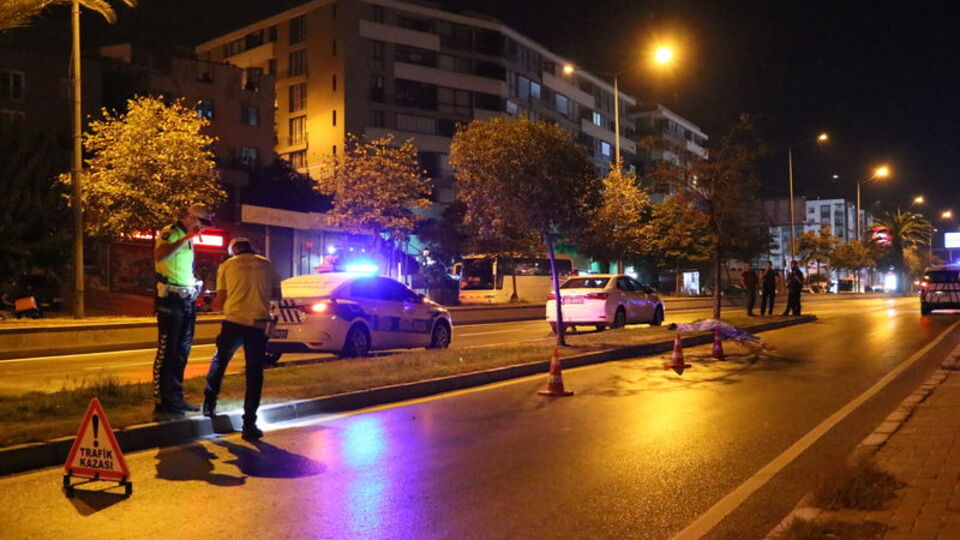 Motosiklet sürücüsü öğretmen kazada öldü