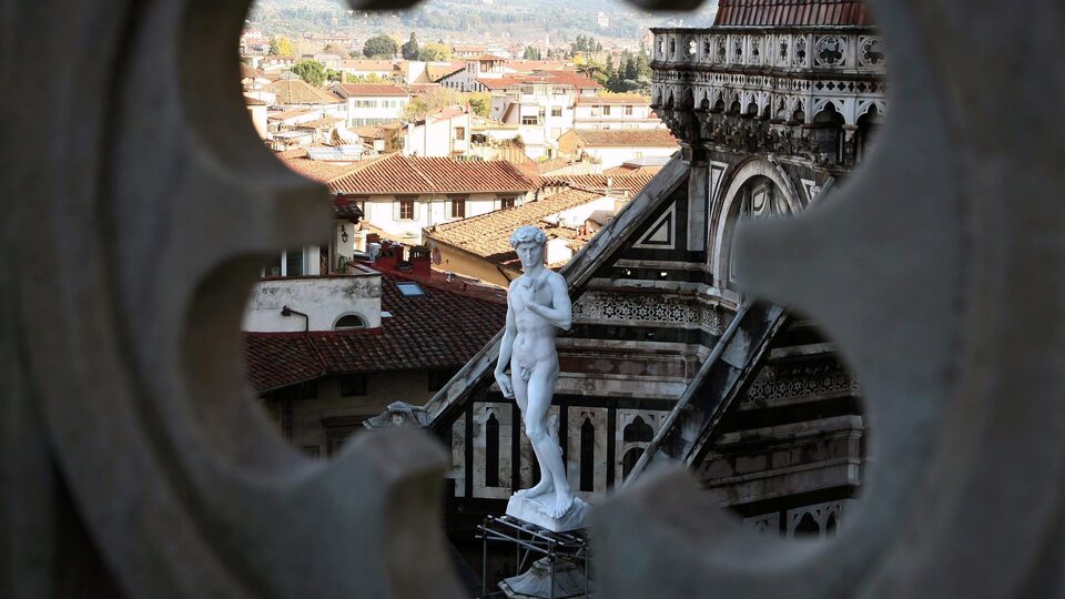 Davut'u temizlemek: 5 metrelik başyapıta 5 saatte hassas dokunuşlar