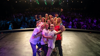 2 ülke 15 bin seyirci