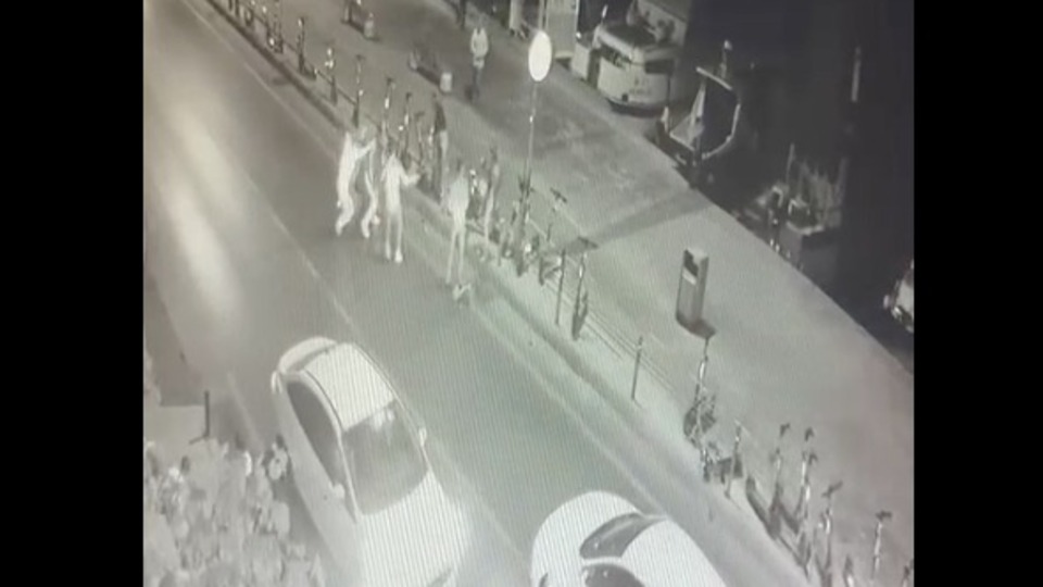 Bebek'te iki gencin öldürüldüğü dehşet kamerada!