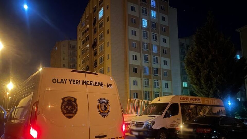 Eski eşinin ailesini darbetti, 5. kattan düşüp öldü