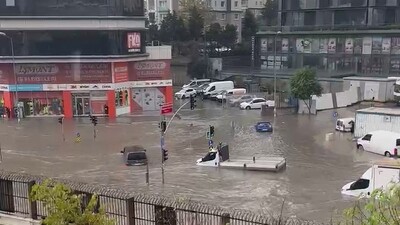 İstanbul'da şiddetli sağanak etkili oluyor!