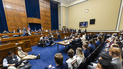 Başkan Biden'a yönelik azil soruşturmasının ilk oturumu yapıldı