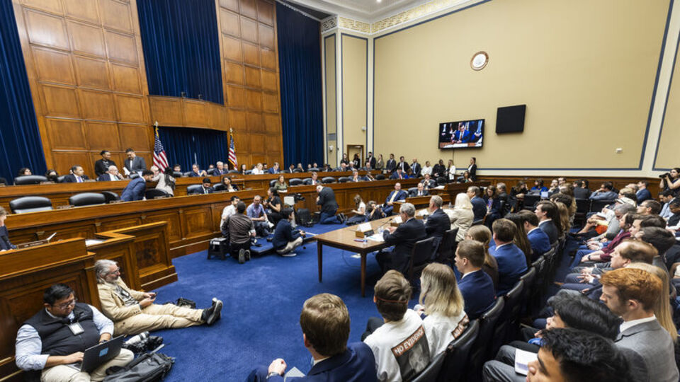 Başkan Biden'a yönelik azil soruşturmasının ilk oturumu yapıldı