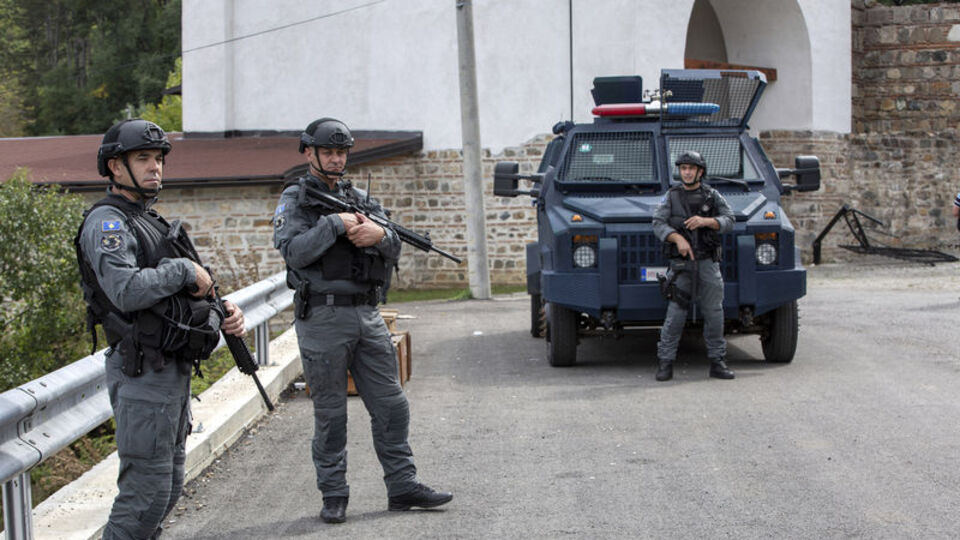 ABD'den Sırbistan'a uyarı: Kosova sınırından güçlerini çek