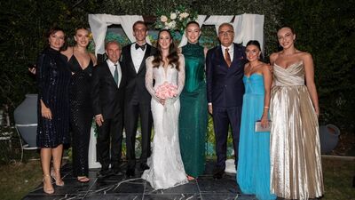 Voleybolcu Ayça Aykaç, Mert Altıntaş'la evlendi