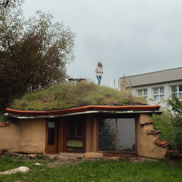 Çevre dostu 'Hobbit' evi inşa ettiler