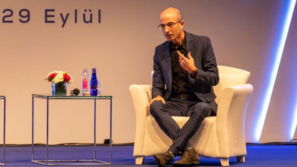 "Yapay zekâ pek çok yönden insandan üstün"