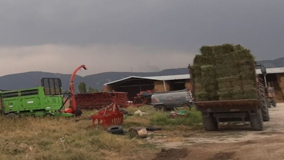 Bu acıya yürek dayanmaz! Bebeği traktörün altına kaldı