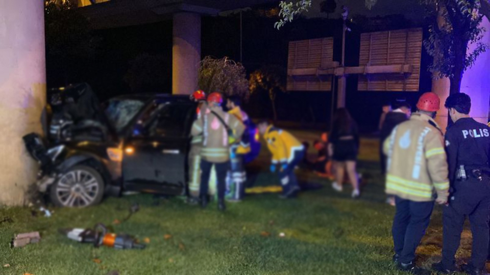Kağıthane'de feci kaza: 1'i ağır 4 yaralı