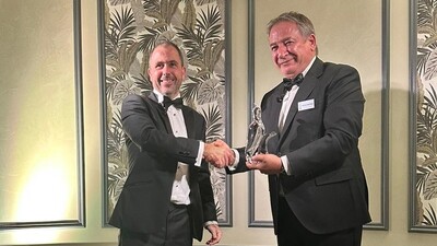 Kırman'a 'Yılın Cama Değer Katan İnsanı' ödülü