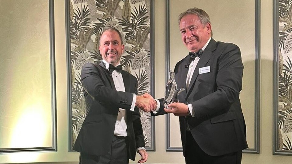 Kırman'a 'Yılın Cama Değer Katan İnsanı' ödülü