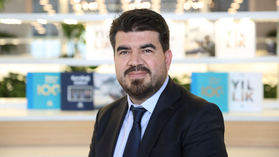 Çağdaş Atan için lokma dağıttırdı