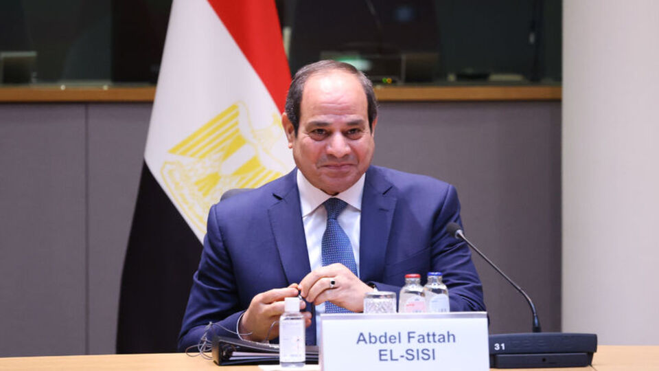 Sisi adaylığını açıkladı