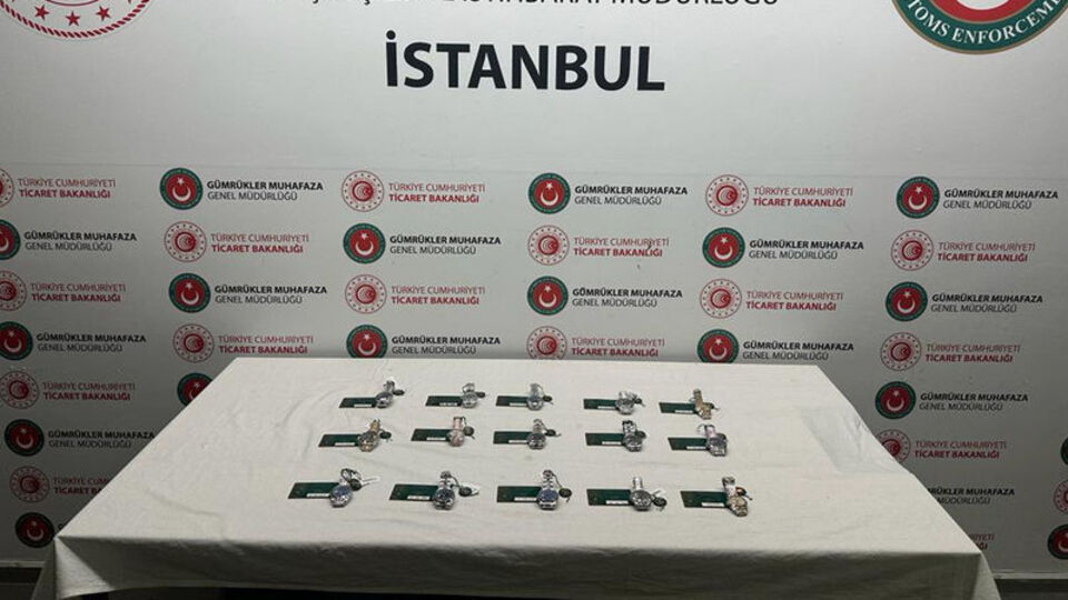 Havalimanında ele geçirildi! Tam 15 adet! Değeri 7.5 milyon TL!