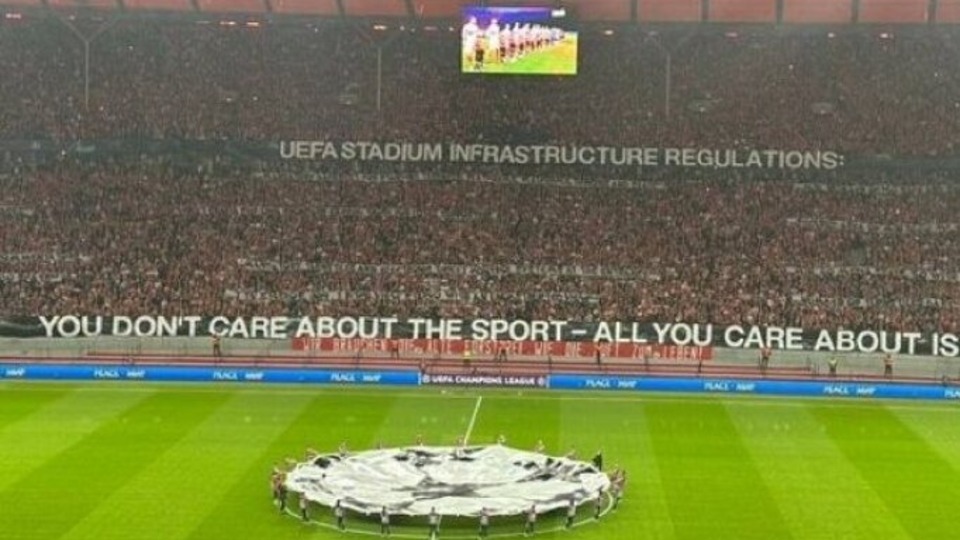 Union Berlin taraftarlarından UEFA'ya protesto!