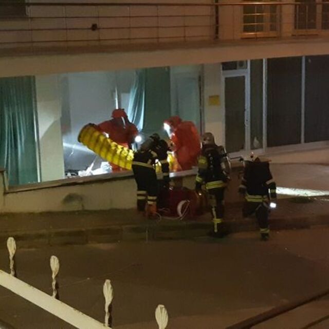 Kocaeli'de kimyasal patlama! Özel kıyafetlerle müdahale edildi