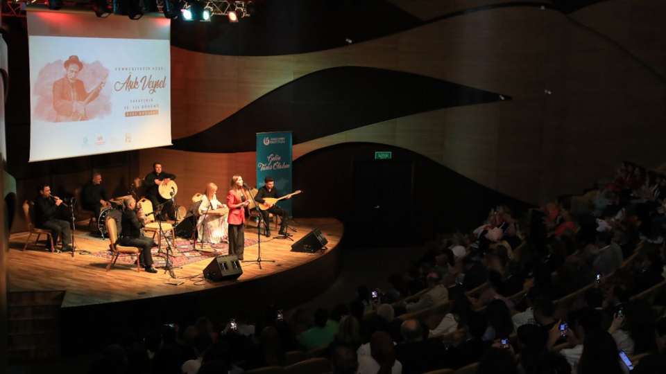 Aşık Veysel, Azerbaycan'da anıldı