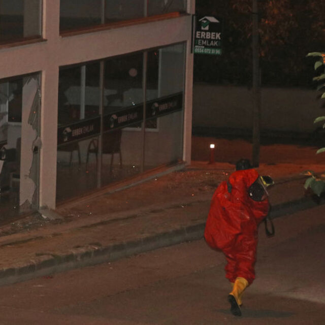  Kimyasal patlamanın ardından 43 daire sakini tahliye edildi! 4 kişi gözaltında!