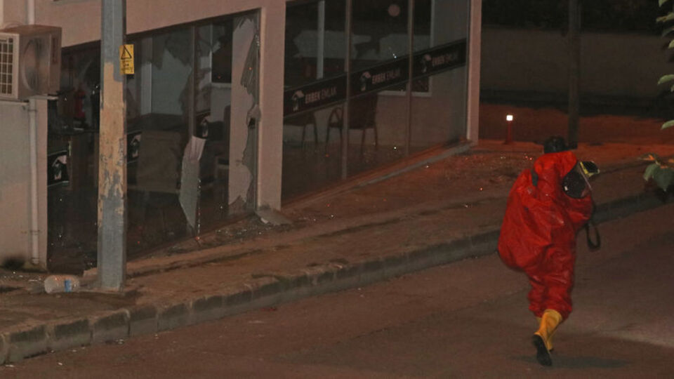 Kimyasal patlamanın ardından 43 daire sakini tahliye edildi! 4 kişi gözaltında!