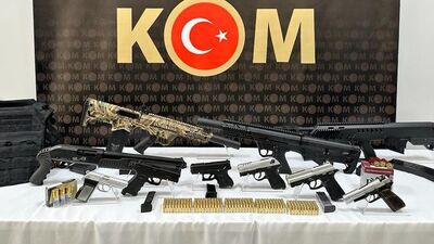 İzmir'de Kafes Operasyonu: 27 gözaltı