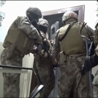 Bakan Yerlikaya açıkladı! FETÖ'ye operasyon!