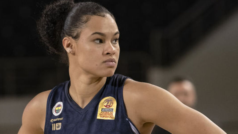 Fenerbahçe'de Sabally ile yollar ayrıldı!