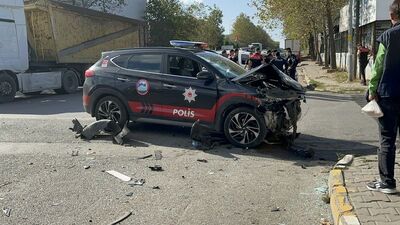 Kovalamacada polis kaza yaptı! 2 yaralı