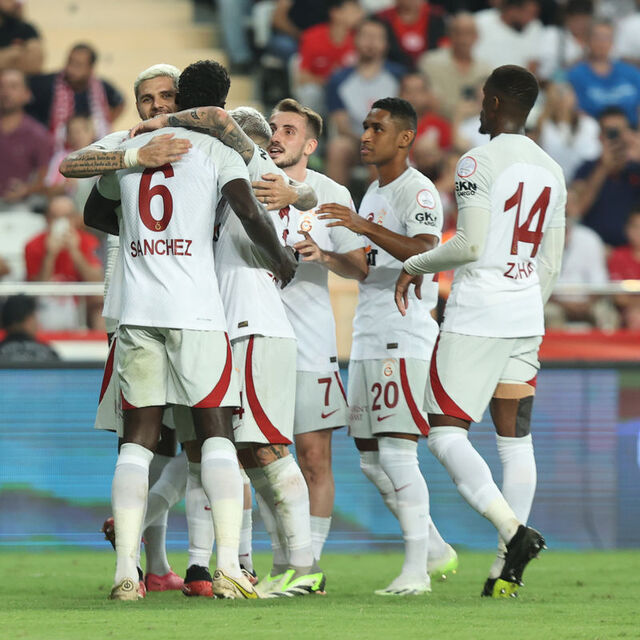  Galatasaray doludizgin!