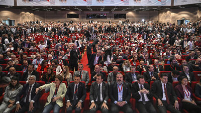 CHP'de İstanbul için iki aday yarışıyor
