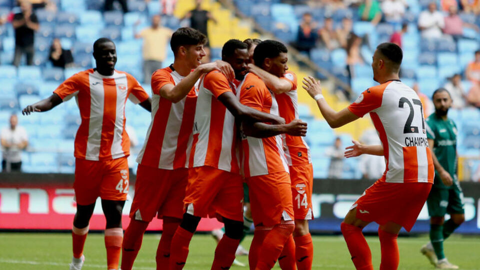 Gol düellosunda kazanan Adana!