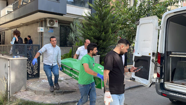 Genç kadın ile annesine kurşun yağdırdı!