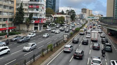 İstanbul'da trafik yoğunluğu yüzde 76'ya çıktı!