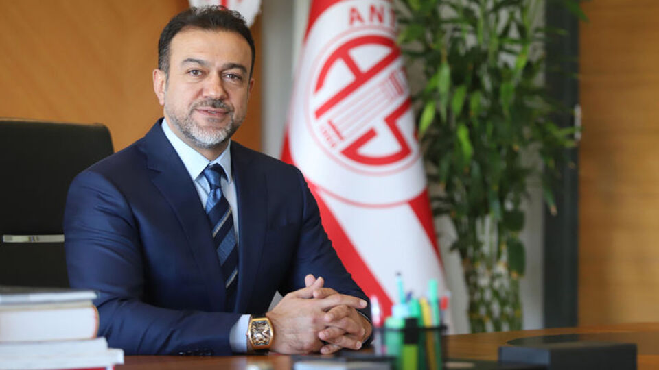 Antalyaspor Başkanı Sabri Gülel'den istifa kararı