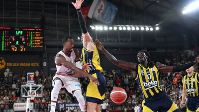 Pınar Karşıyaka, Fenerbahçe'yi devirdi