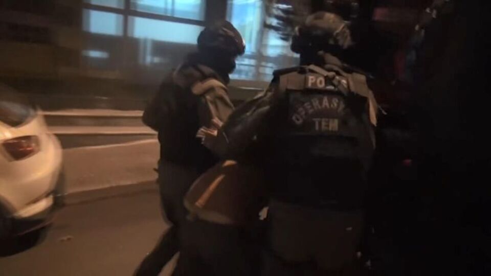 8 ilde 27 terörist yakalandı!