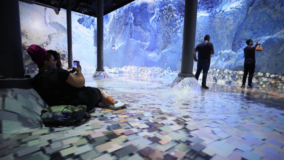 Refik Anadol MoMA'nın kalıcı koleksiyonunda!