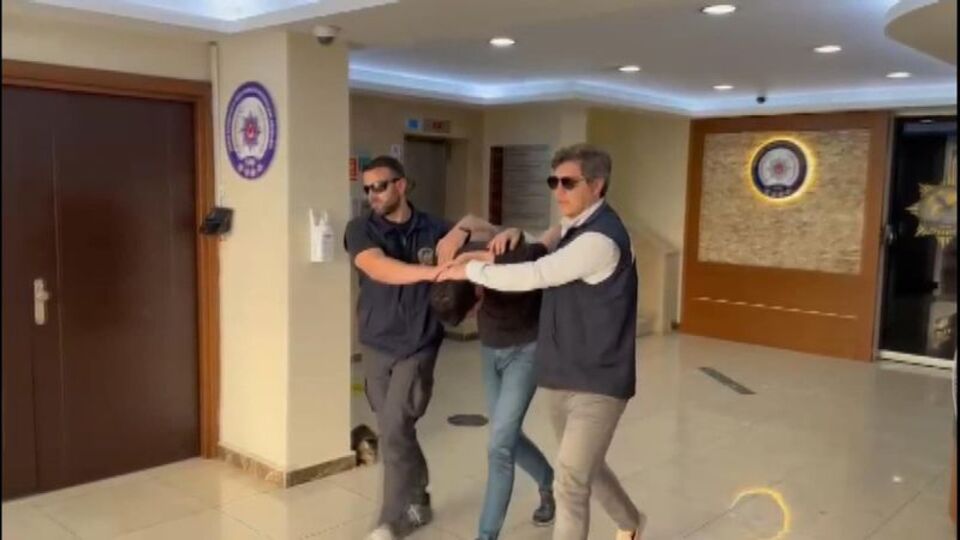 Camide içki şişeli fotoğrafın cezası belli oldu!