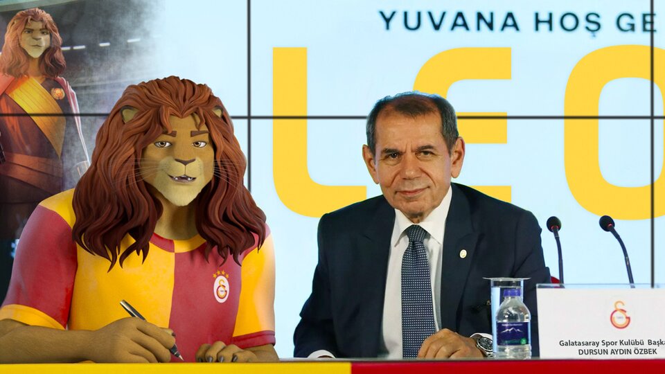 Dünyada ilk: Galatasaray resmen tanıttı