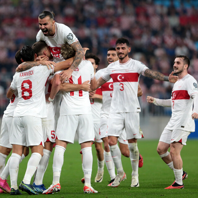  Destan yazdık: Bekle bizi Almanya!