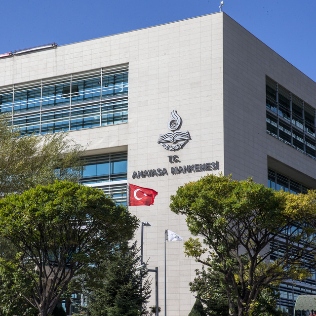 AYM’den maaş zammı iptali