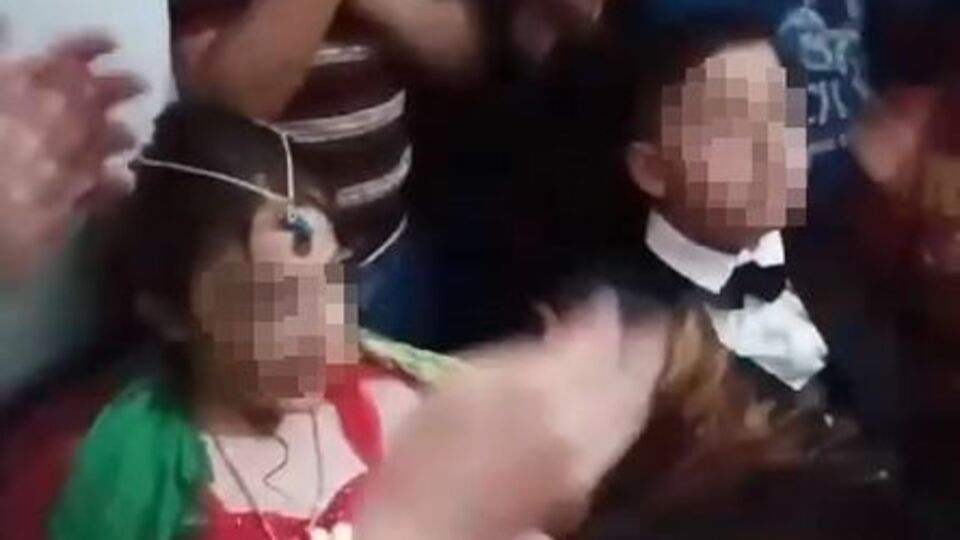 8 ve 9 yaşındaki çocukların nişan törenine inceleme!