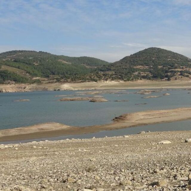 Alarm veren Bayramiç sulamaya kapandı