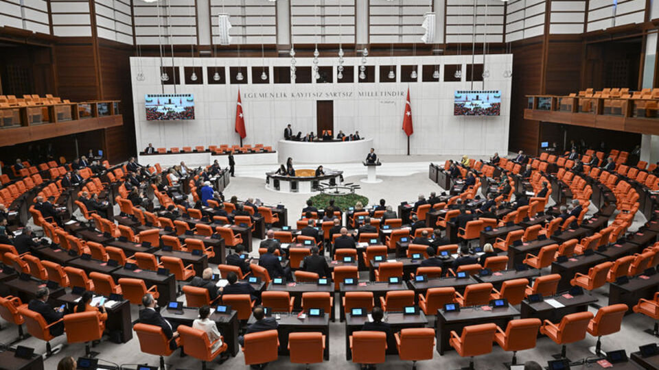 Irak ve Suriye tezkeresi kabul edildi