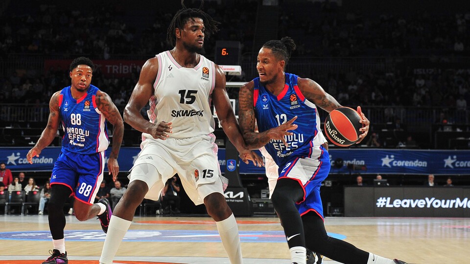 Anadolu Efes, ASVEL'e geçit vermedi!