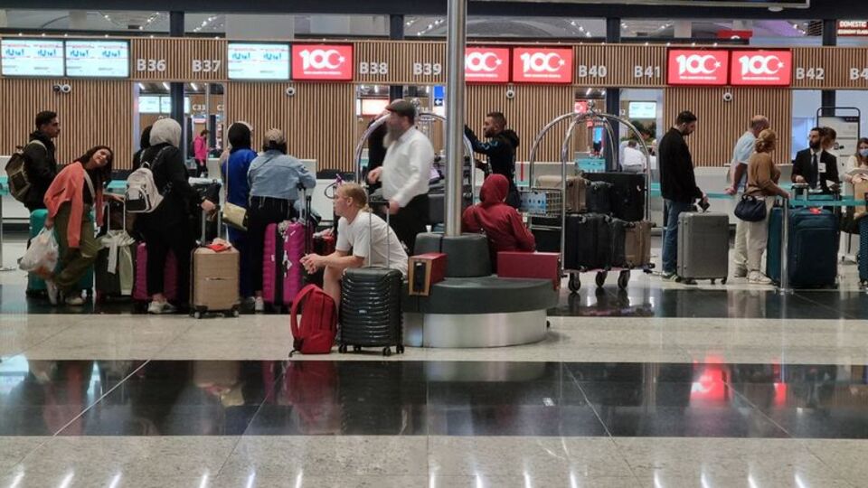 İsrail vatandaşları için ikinci uçak da ayrıldı