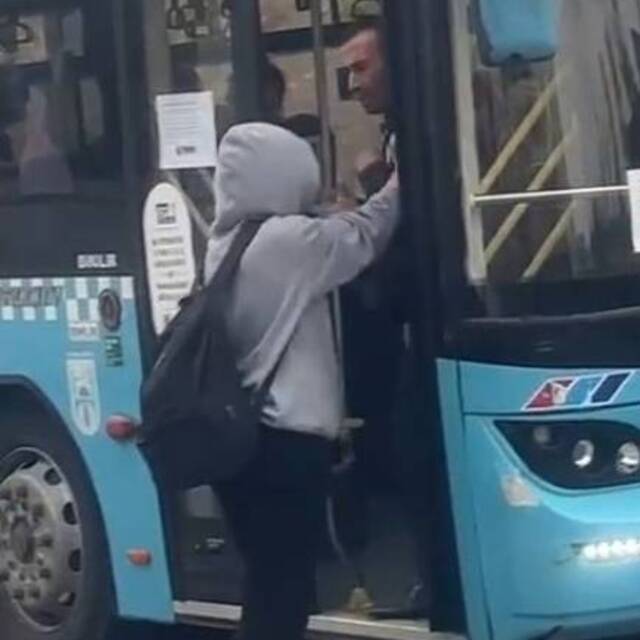 Özel halk otobüsü öğrenciyi almadı!