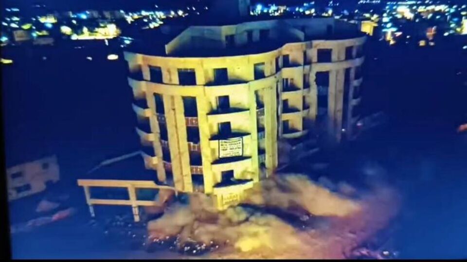 Yüzlerce kilo patlayıcı yıkamadı!